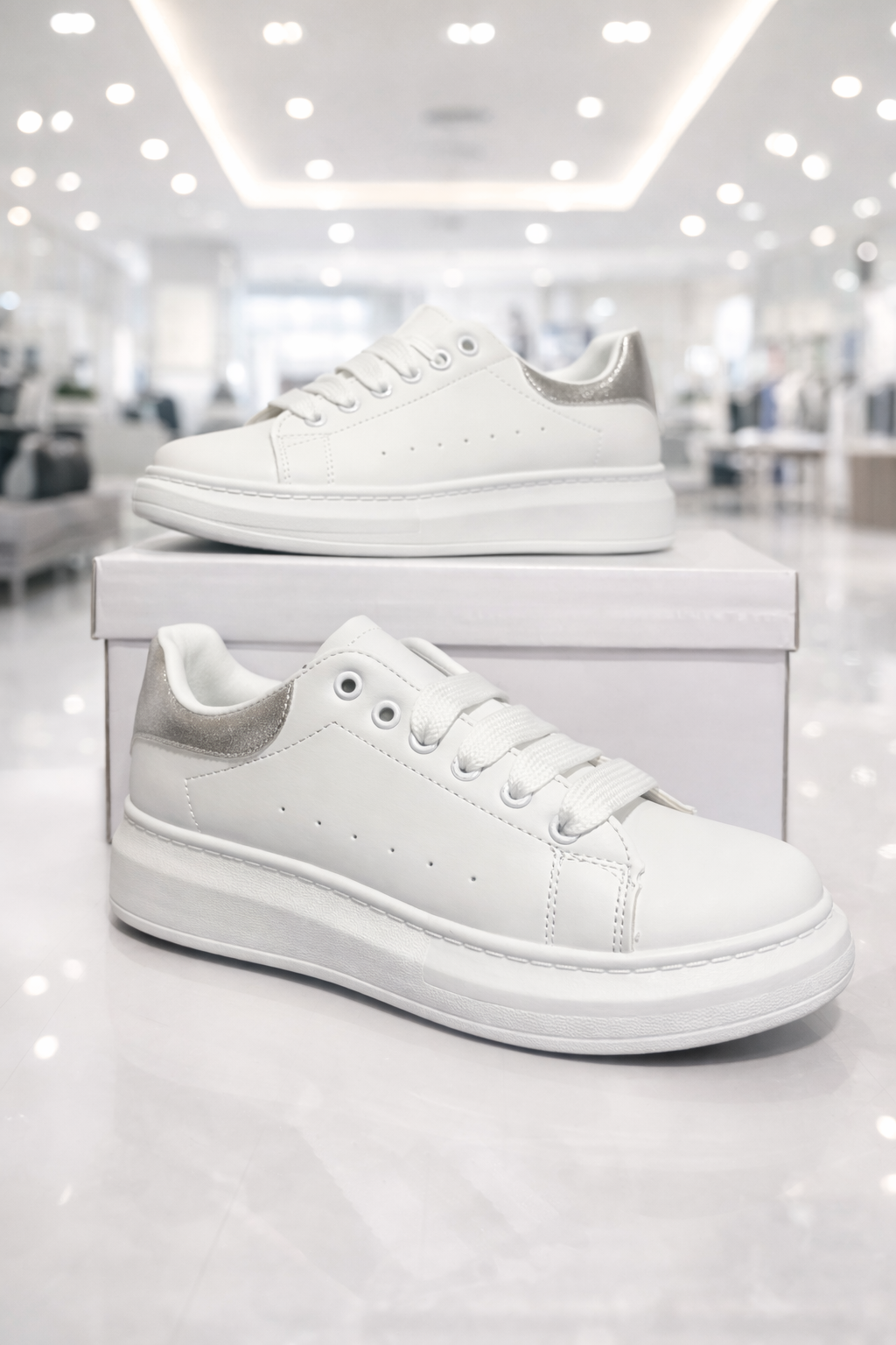 Chaussure (Blanche)